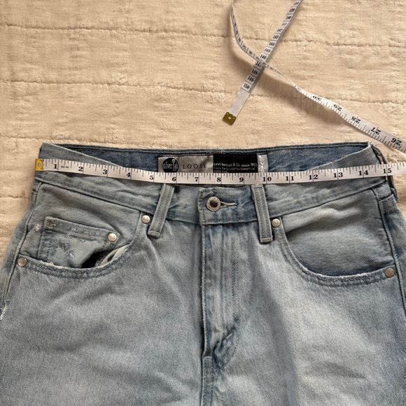Silver Tab Levi Distressed Light Wash Jeans • W29 L 32 - Picture 8 of 9